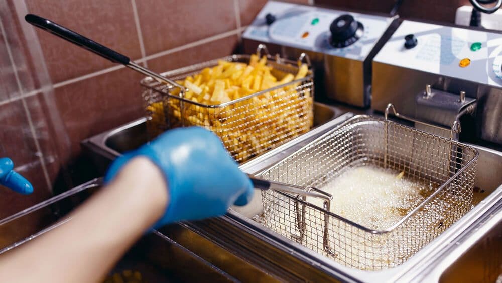 ¿Es perjudicial mezclar dos tipos de aceite para freír?: SAIA lo explica en ‘20 minutos’