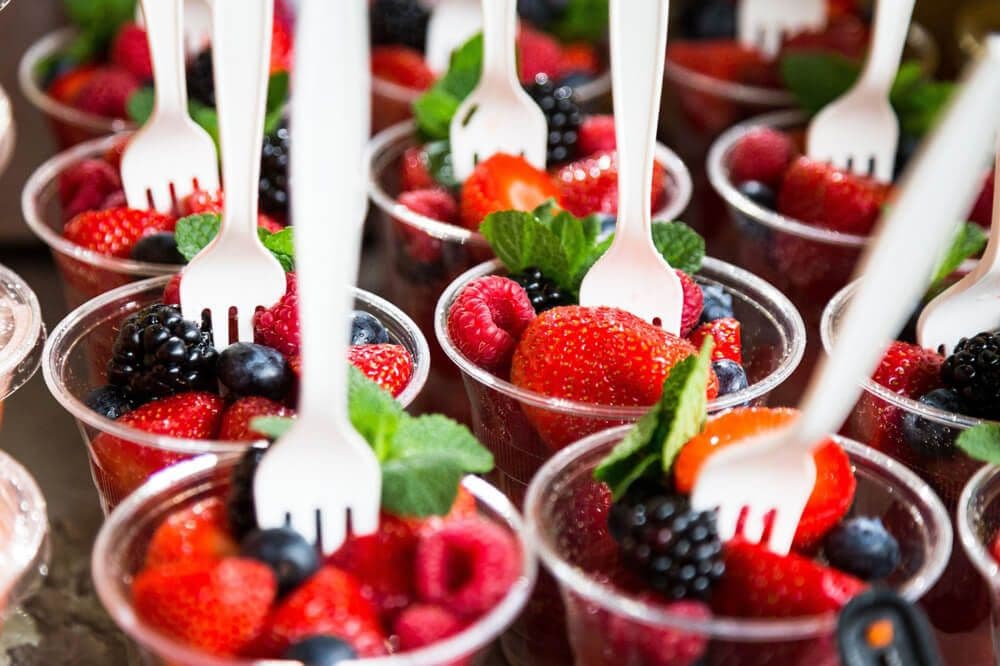 Fruta envasada y cortada: ¿es segura para la salud? Lo explica SAIA en ‘La Vanguardia’