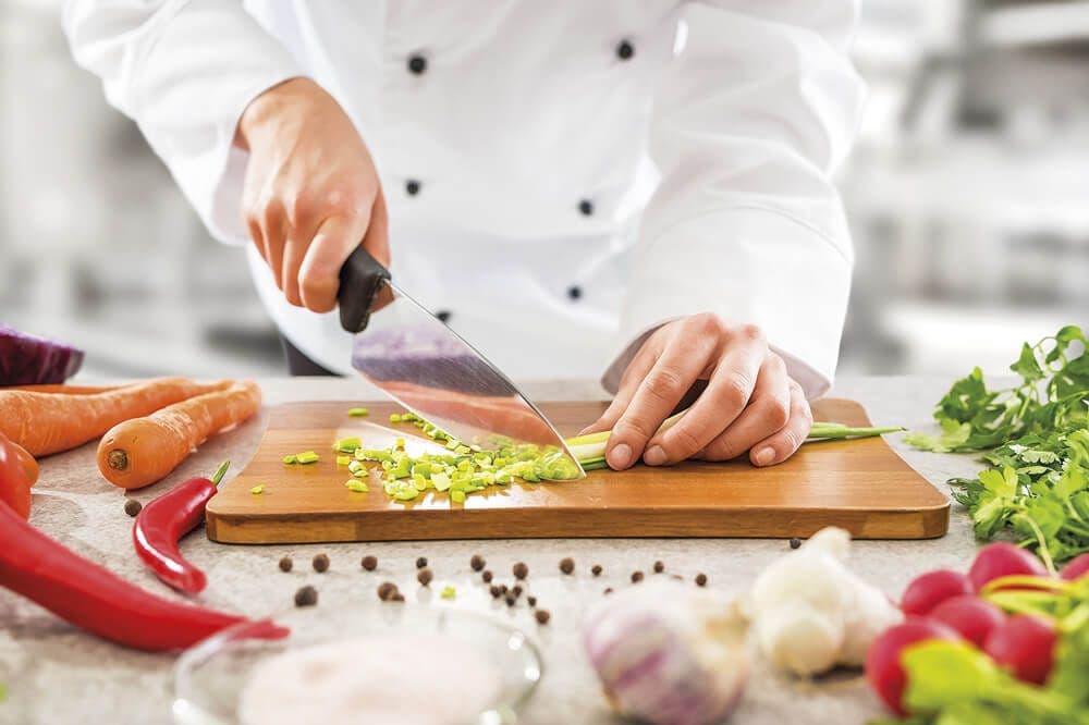 Normas de seguridad alimentaria en restaurantes: 4 pilares básicos y 13 consejos