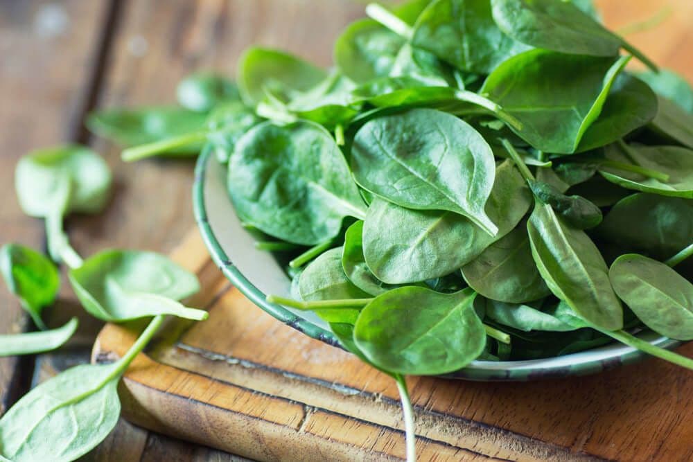 Pesticidas en alimentos: cómo se regulan y cómo prevenirlos en restauración