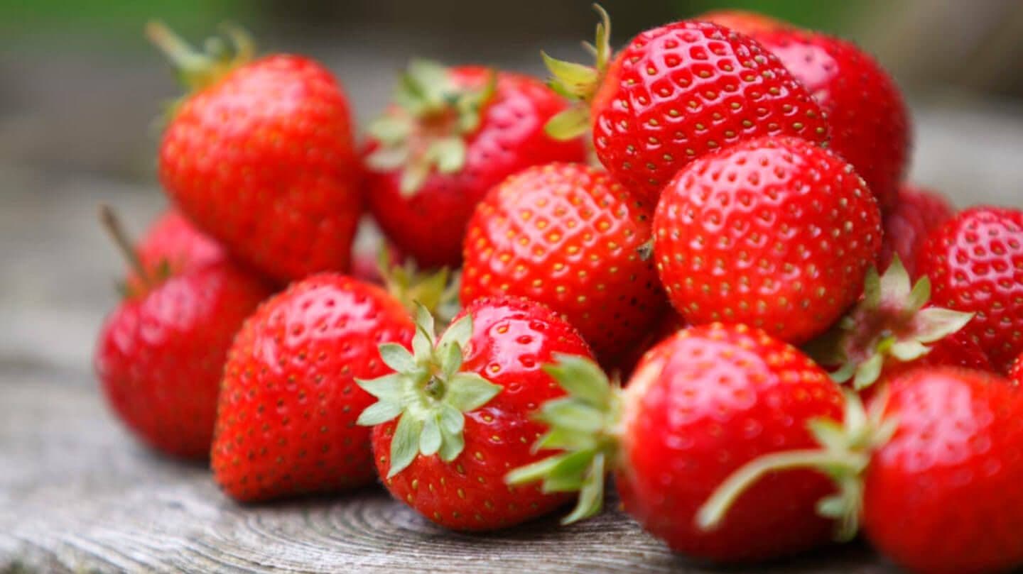 Por qué no guardar las fresas junto a las manzanas en la nevera: SAIA lo cuenta en el ‘ABC’